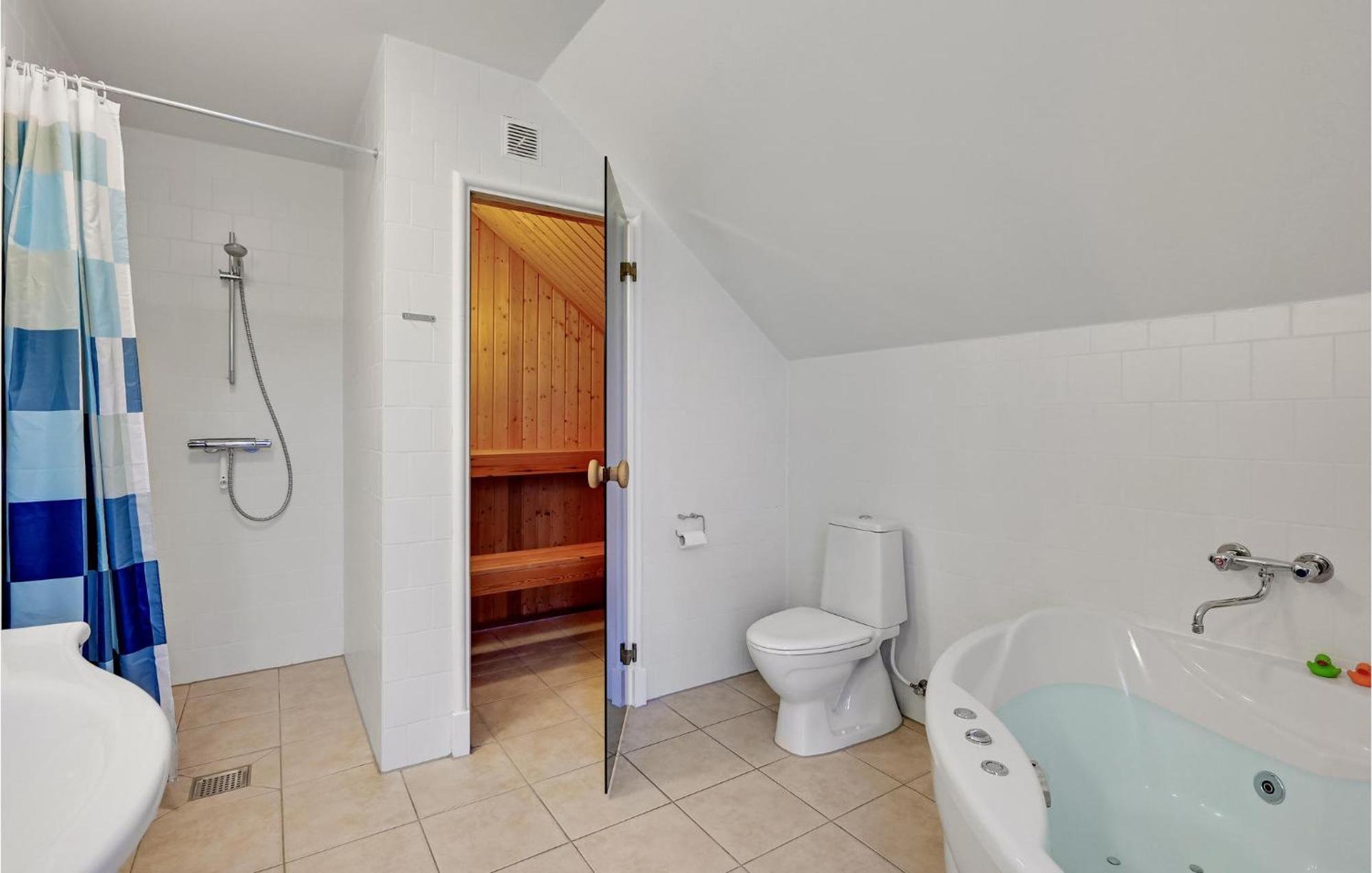 Nice Home In Gjern With Wifi Exterior foto